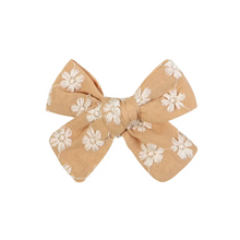 Charger l&#39;image dans la galerie, Duo de boucle moyenne | Pince tissu | Beige Fleuri