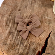 Charger l&#39;image dans la galerie, Duo de boucle moyenne | Pince tissu | Chocolat